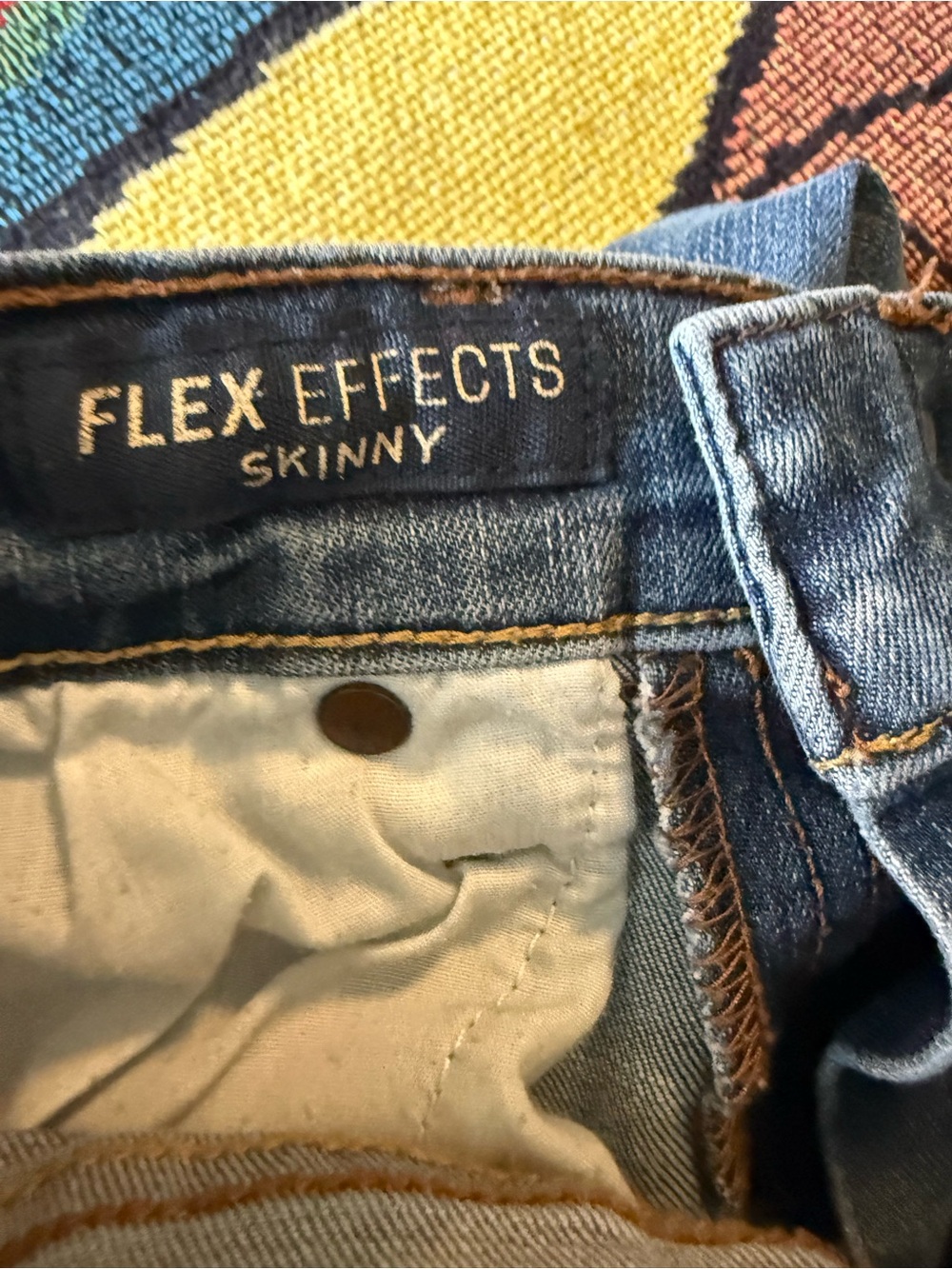 Aeropostale Classic Slim Distressed women’s  Jeans - size 28x30 - Picture 10 of 10